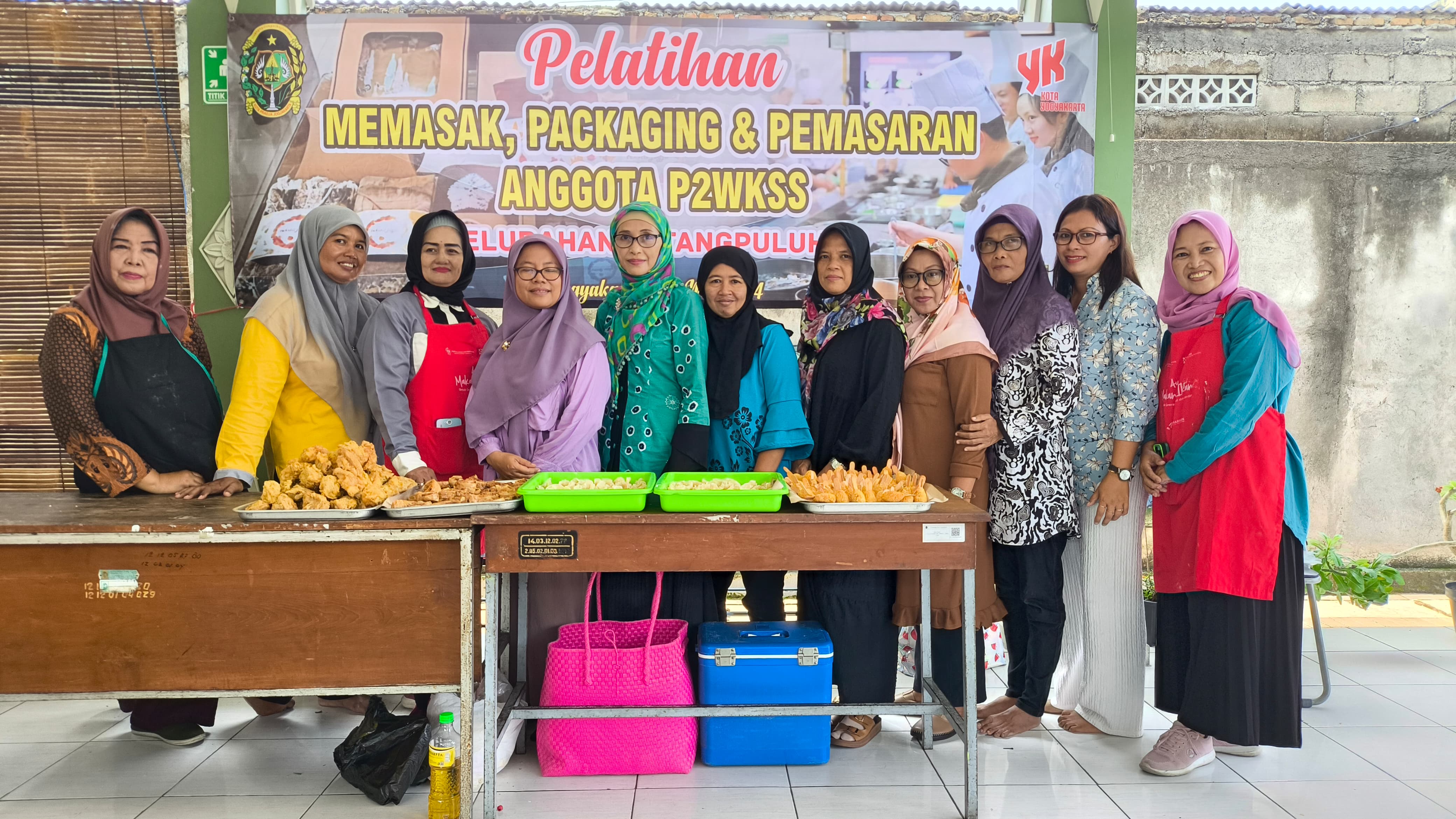 Pelatihan Memasak Packaging dan Pemasaran Bagi Anggota P2WKSS